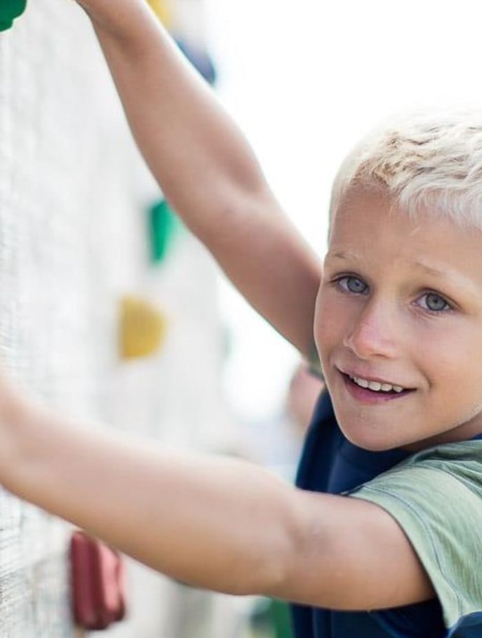 KLEINE KLETTERWAND