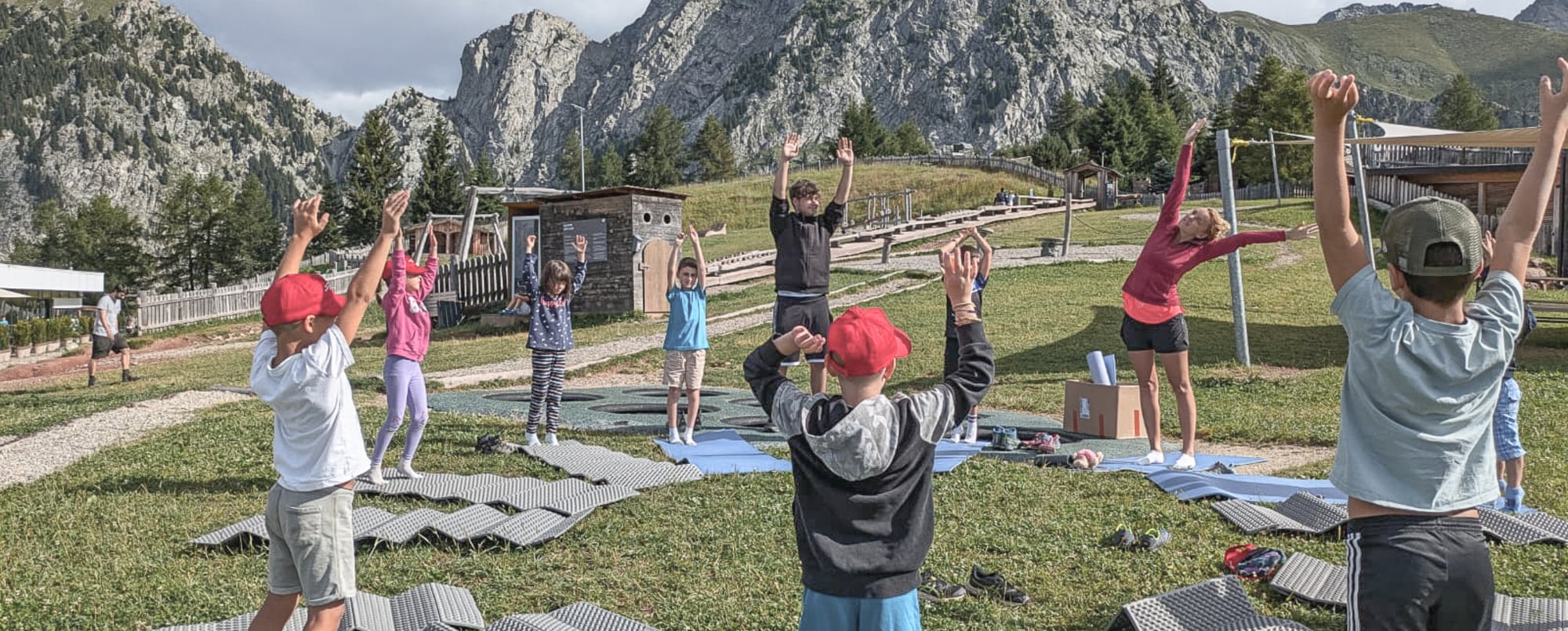 ANMELDUNGEN FÜR <br> MERAN 2000 SUMMER KIDS