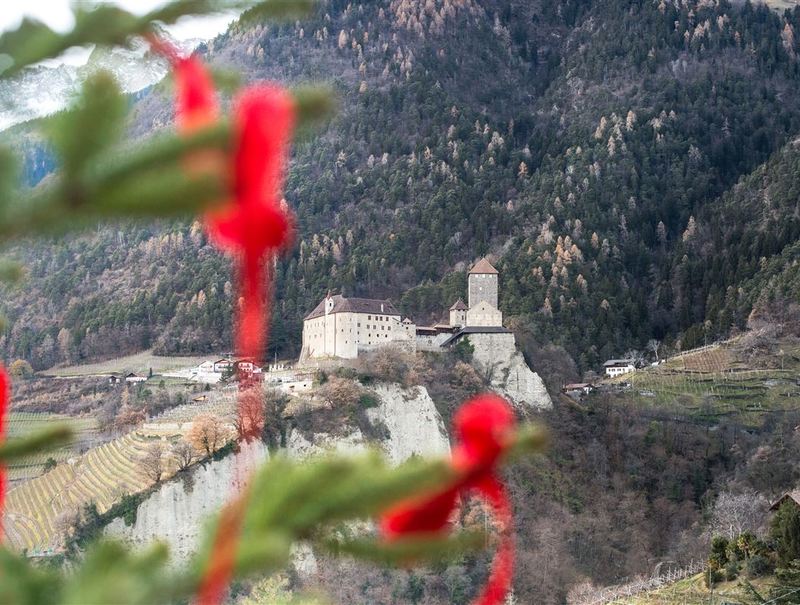 IN TIROLO, HIGH <BR> ABOVE THE ROOFTOPS